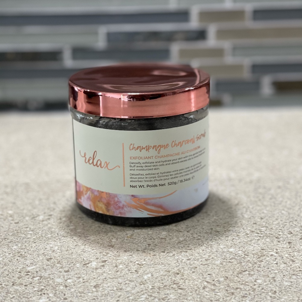 Manna Kadar Champagne Charcoal Body Scrub, 18.34oz